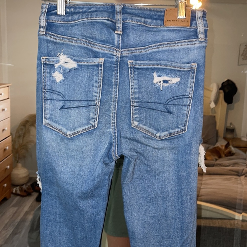 American Eagle Distressed Super Hi-Rise Jeggings - Picture 6 of 9